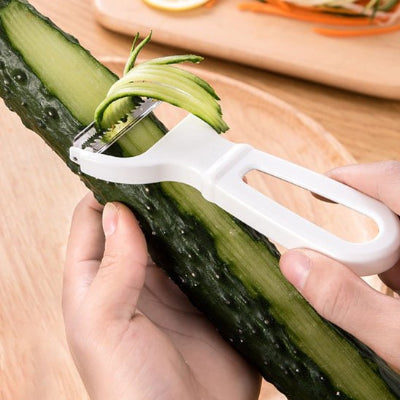 cocombre julienné avec économe