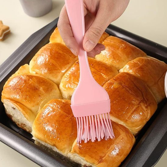 spatule brosse silicone badigeone petits pains