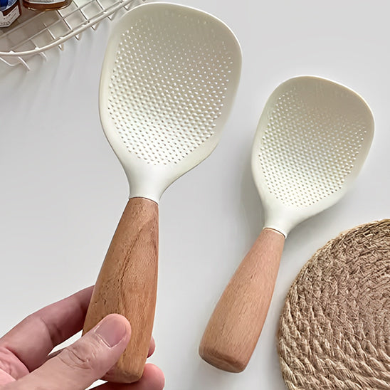 gros-plan-spatule-silicone-sur-contoir