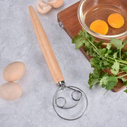 fouet-cuisine-danois-trois-boucles-sur-contoir-gris