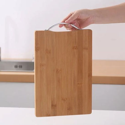 main-d-homme-tien-planche-bambou-avec-poignee-inox