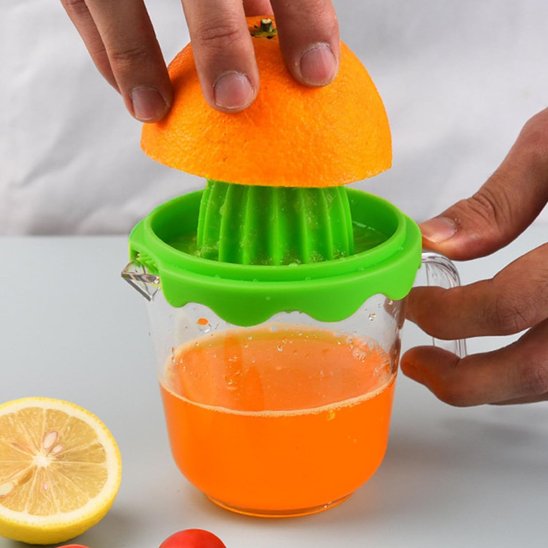 presse agrume avec tase à mesurer et poginée pour jus orange