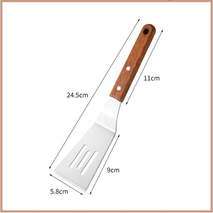spatule-a-griller-evasée-avec-fentes