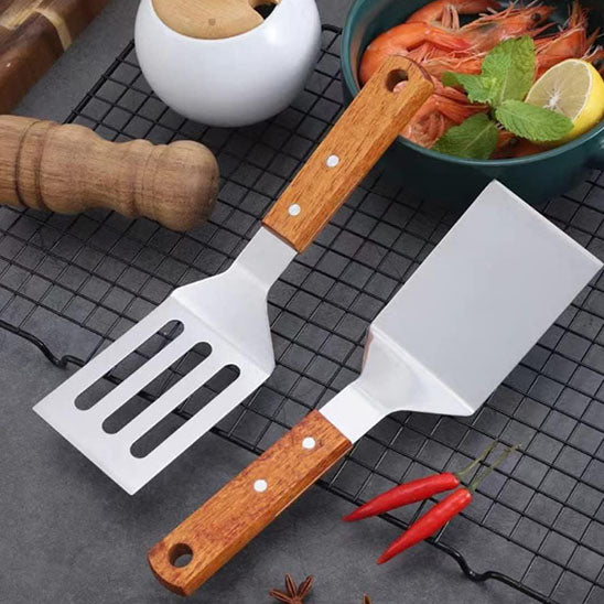 spatule-à-griller-avec-et-sans-fentes
