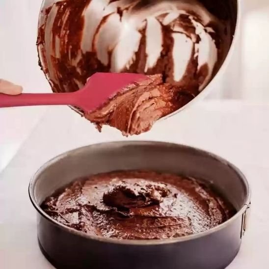 spatule silicone gateau au chocolat