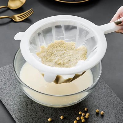 grains filtrés avec tamis cuisine souple