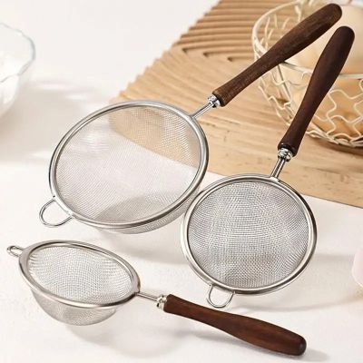 tamis cuisine trois tailles à manche en noyer